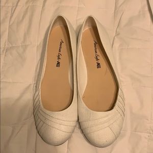 Women white flats